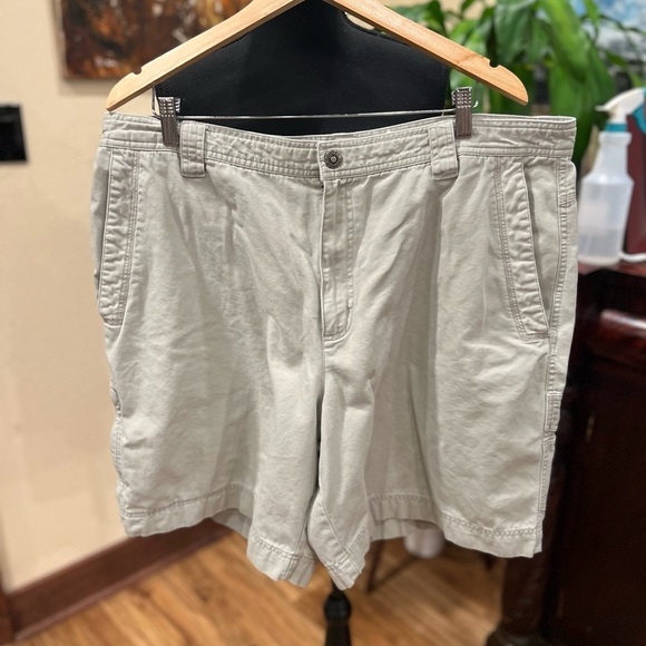 Birdwell Beach Britches cargo shorts in GUC - Picture 1 of 7